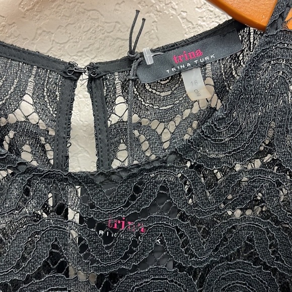 Trina Turk Mai Tai Lace Mini Shift Dress in Black 16 NEW - Picture 5 of 9